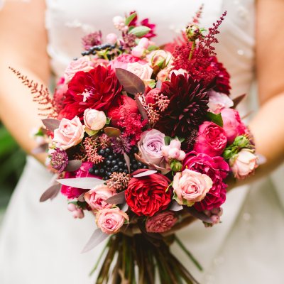 How to Preserve Your Wedding Bouquet Like a Pro